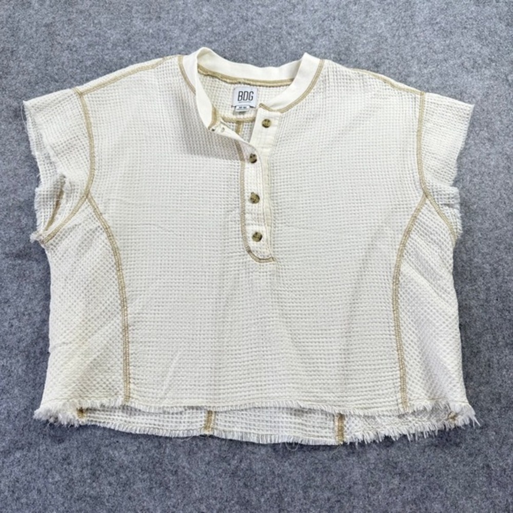 BDG Urban‎ Outfitters Waffle Knit Henley Top Cream Ivory Sleeveless Cropped